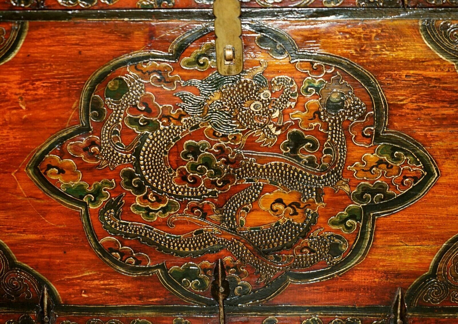 photo furniture Antique Chinese Dragon Tibetan Polychrome Painted Trunk Linen Chest Coffer