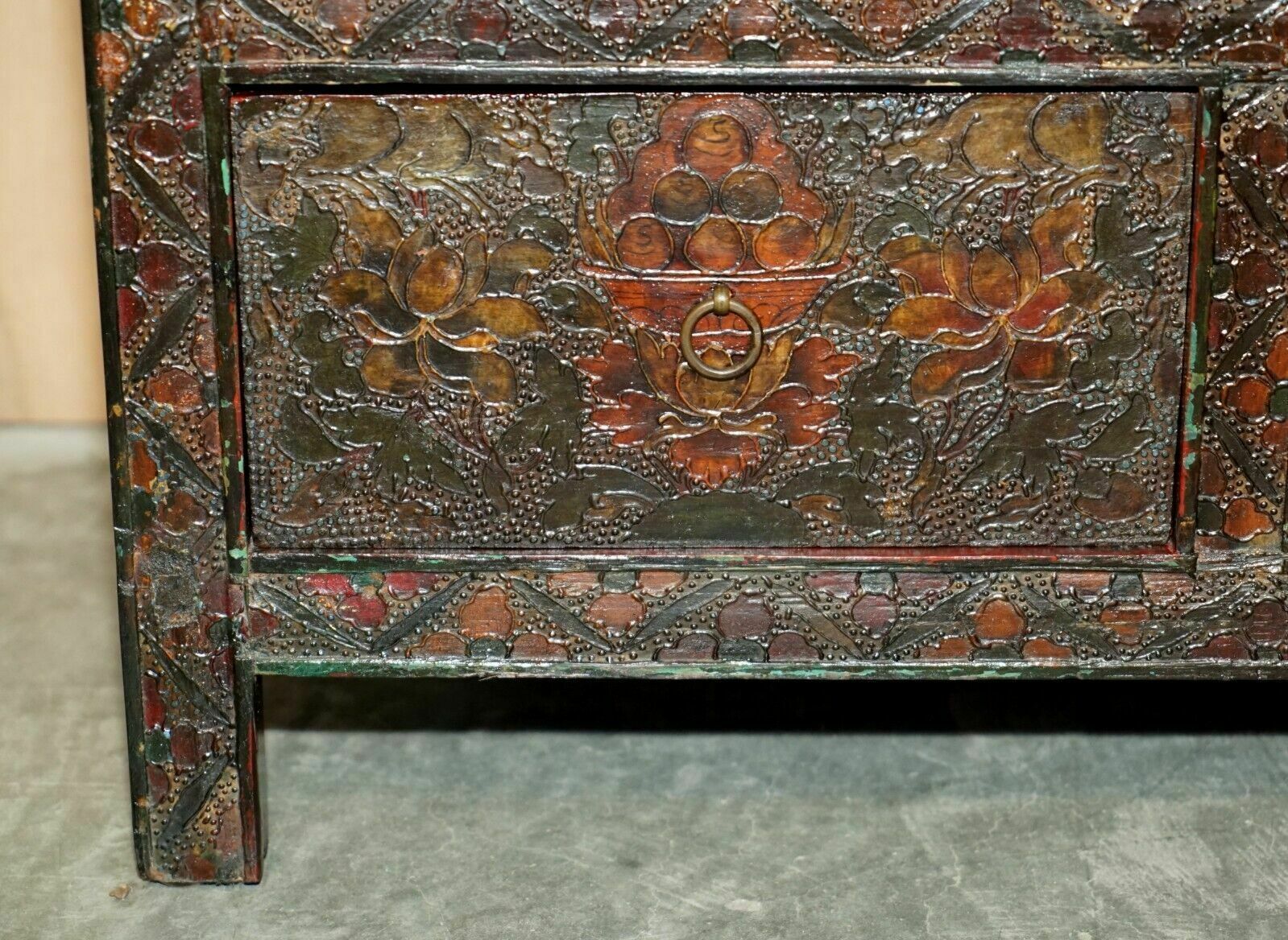 photo vinterior Antique Chinese Deer & Flower Tibetan Polychrome Painted Altar Cabinet Sideboard