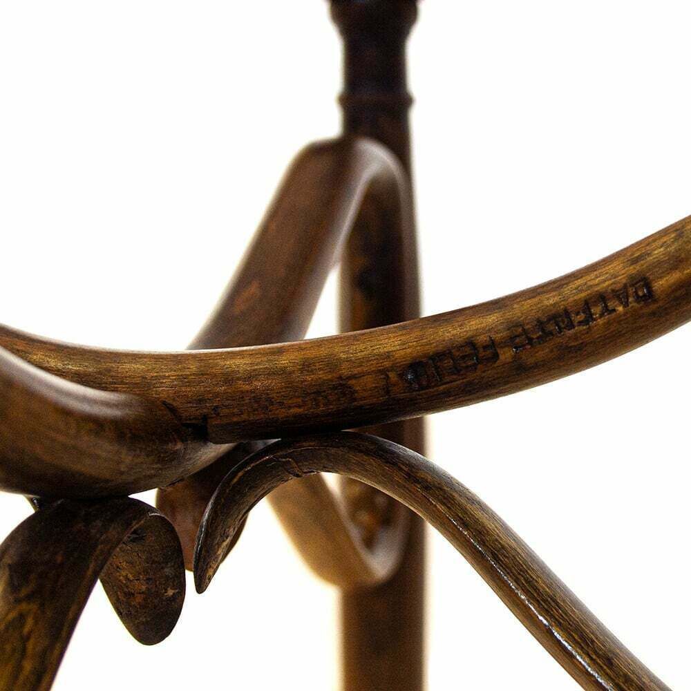 photo furniture Vintage Oak Bentwood Chairs By Ventura Feliu, Spain 1910s, Set Of 4