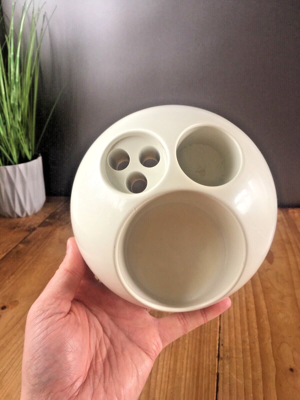 photo furniture Mid Century 60's Plastic Space Age Gedy Italy Makio Hasuike 70's Desk Tidy Retro