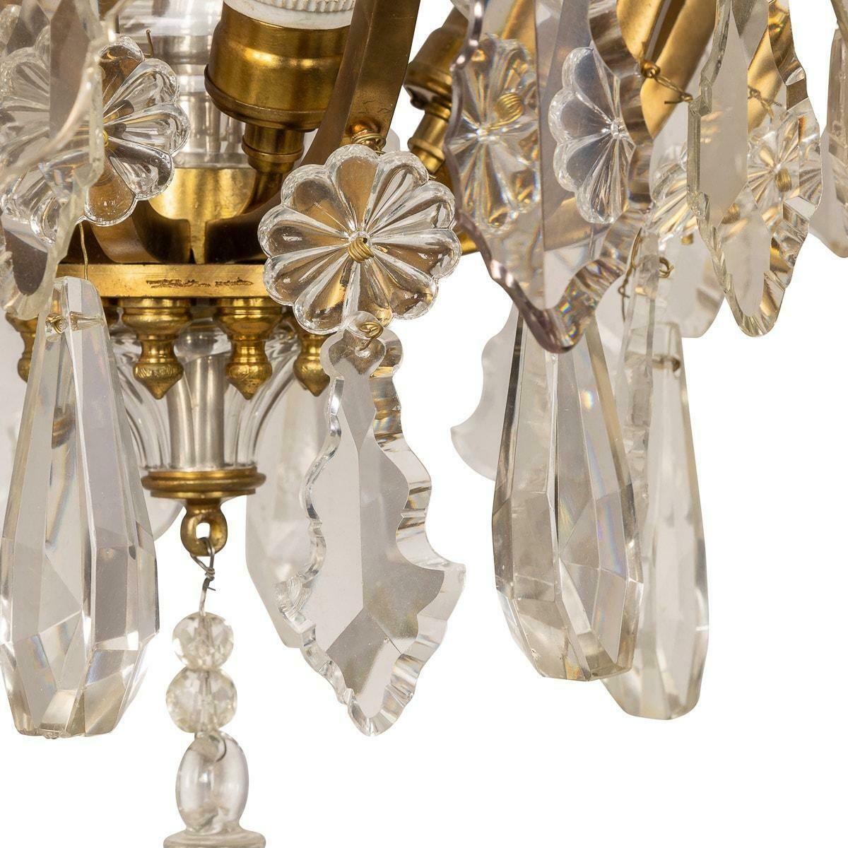 photo vintage 19th Century French Ormolu & Cut Crystal Chandelier, C.1860