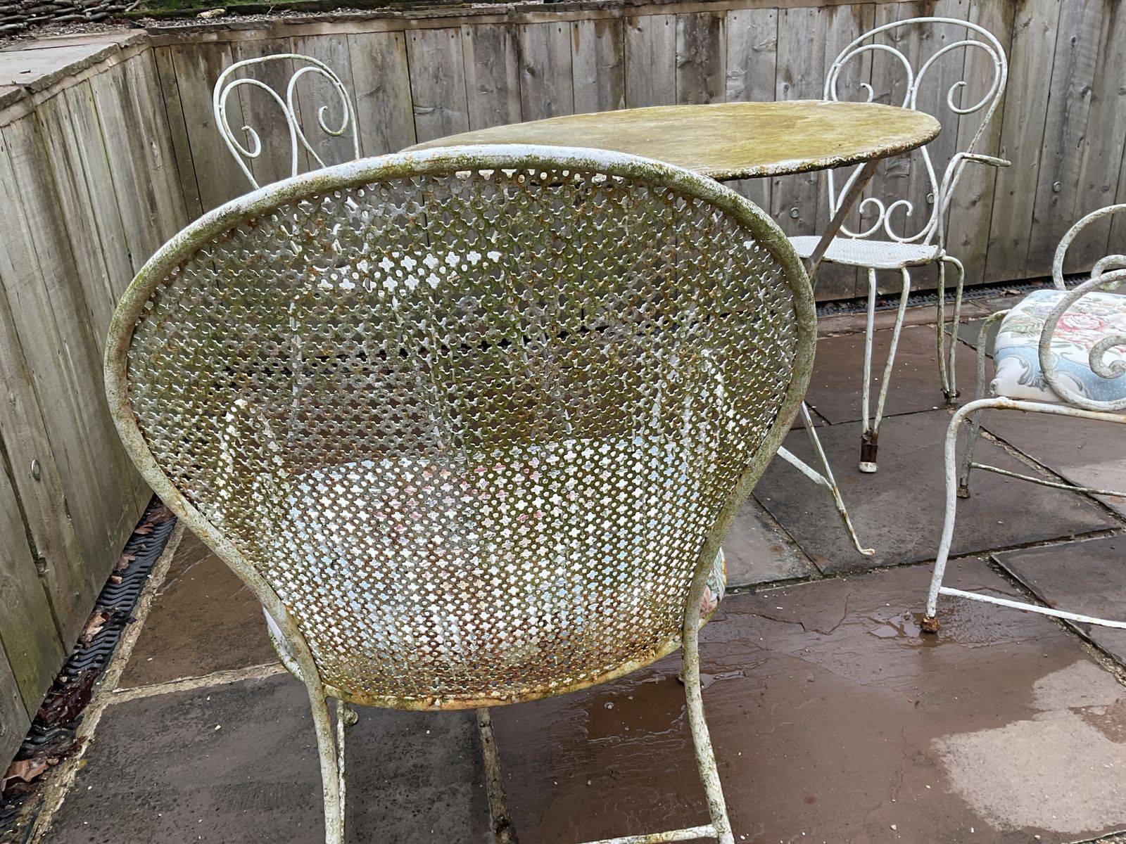 French Garden Table With Chairs photo vinterior