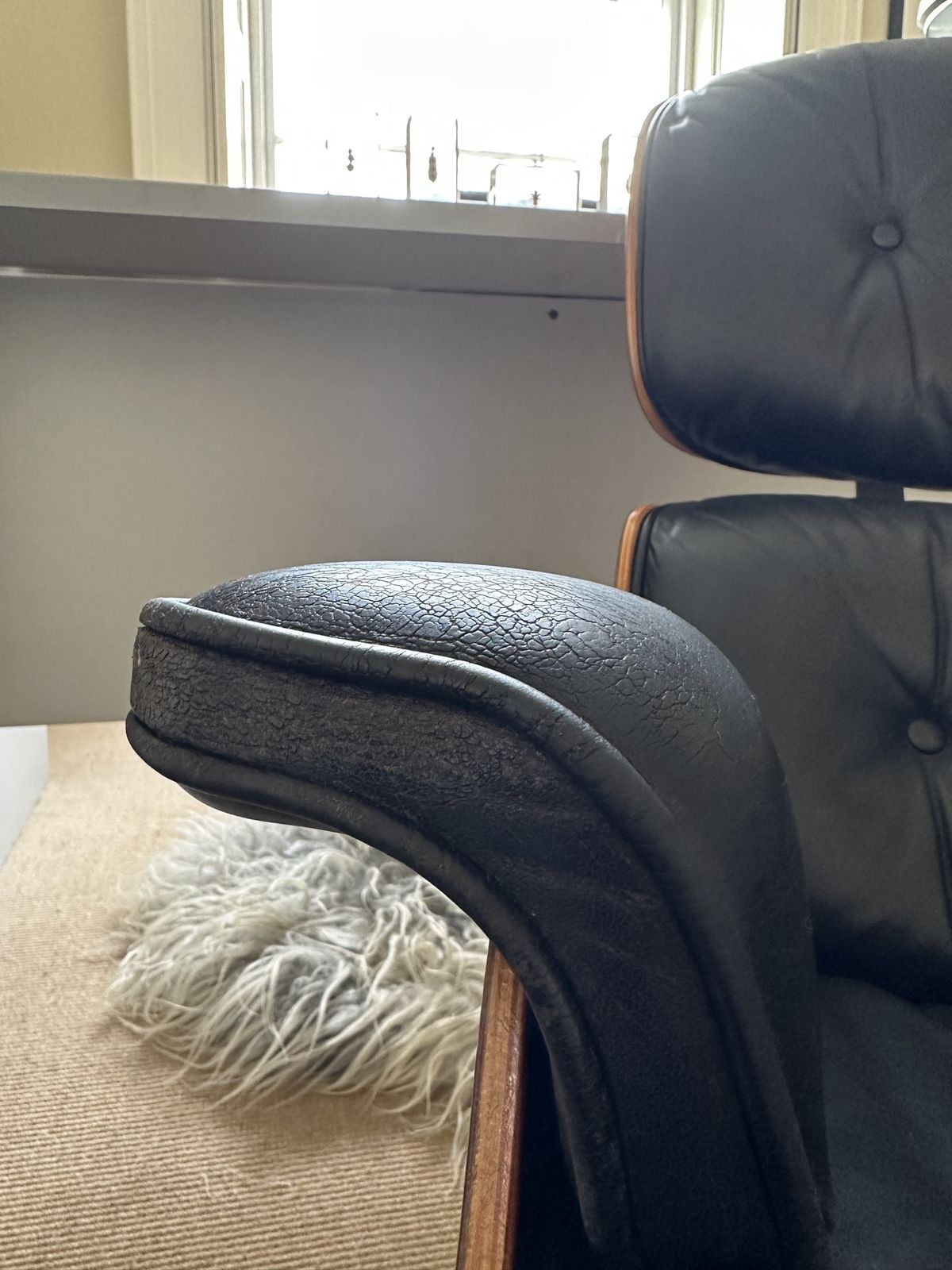 photo furniture Ct Furniture Collection Eames Lounge Chair