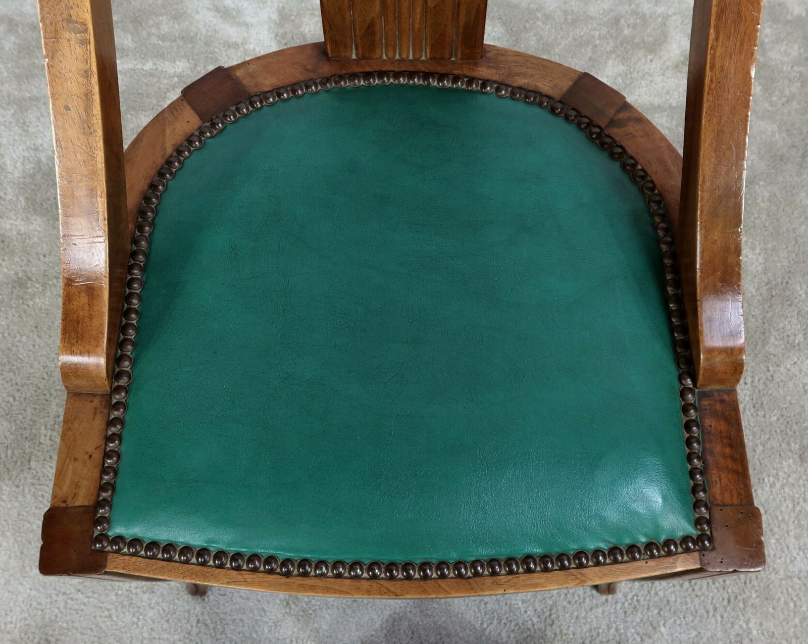 photo buy Suite Of 8 Gondola Chairs In Solid Walnut, Art Deco – 1930