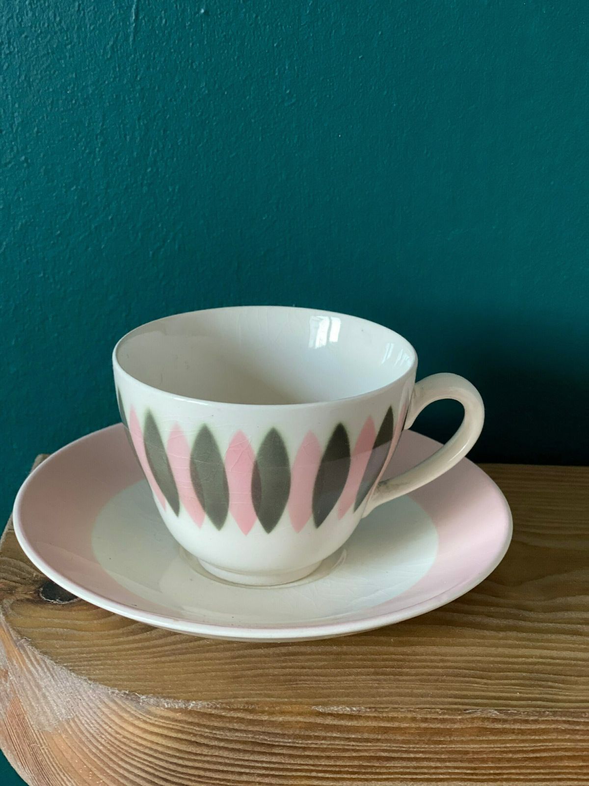 Royal Copenhagen Aluminia ‘Ida’ Coffee Cups 1959 photo Home Decor