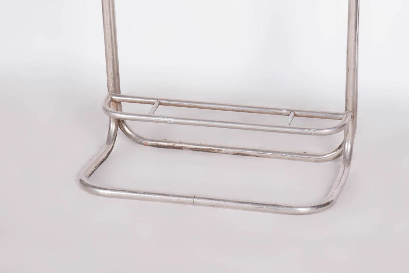 Original Bauhaus Dressing Room Wall, Chrome Plated Steel, Czechia, 1930s photo vinterior