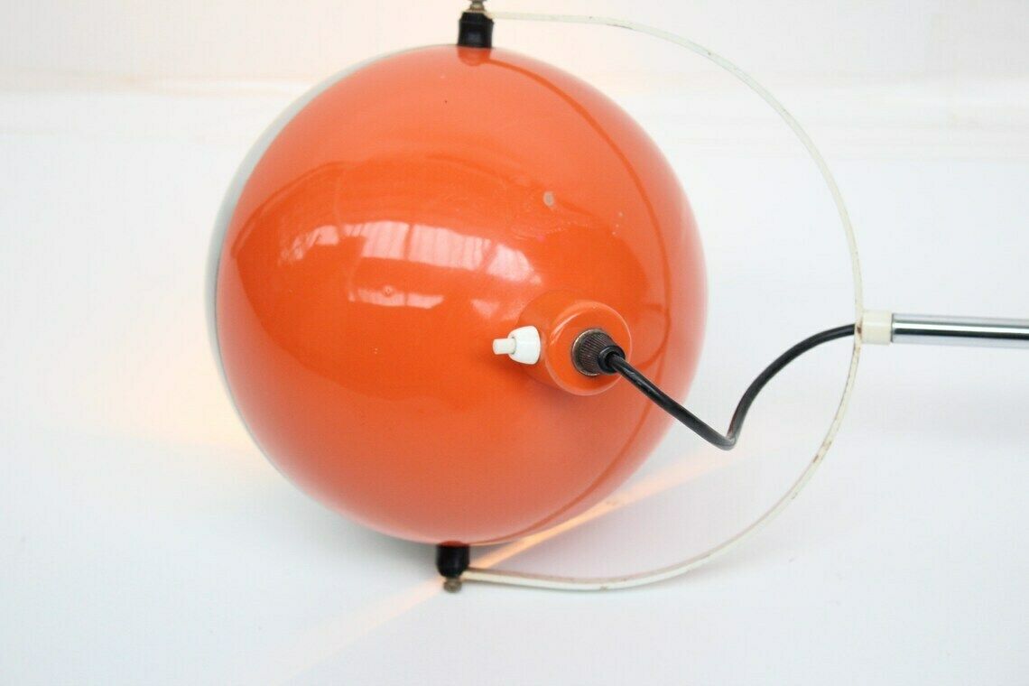Duits Space Age Wandlamp – Oranje En Aluminium photo vintage