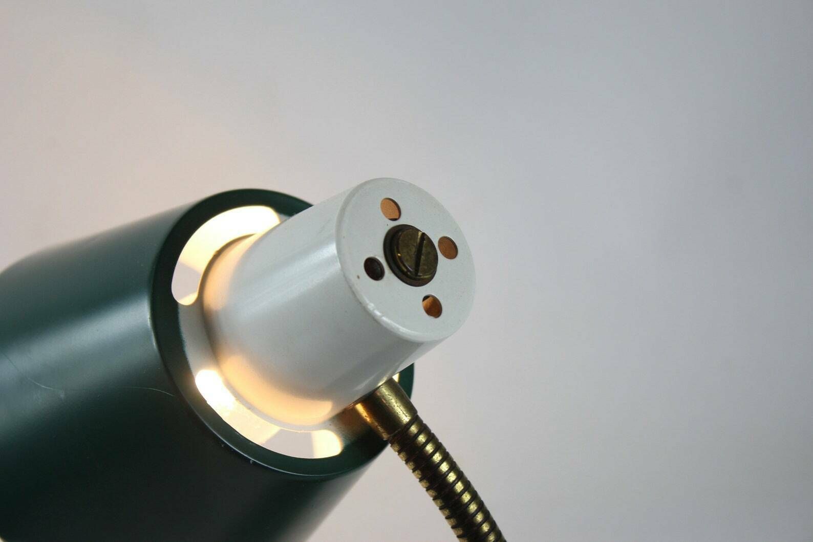 Hala Zeist – Bureaulampen – Groen En Wit – Meerdere photo furniture