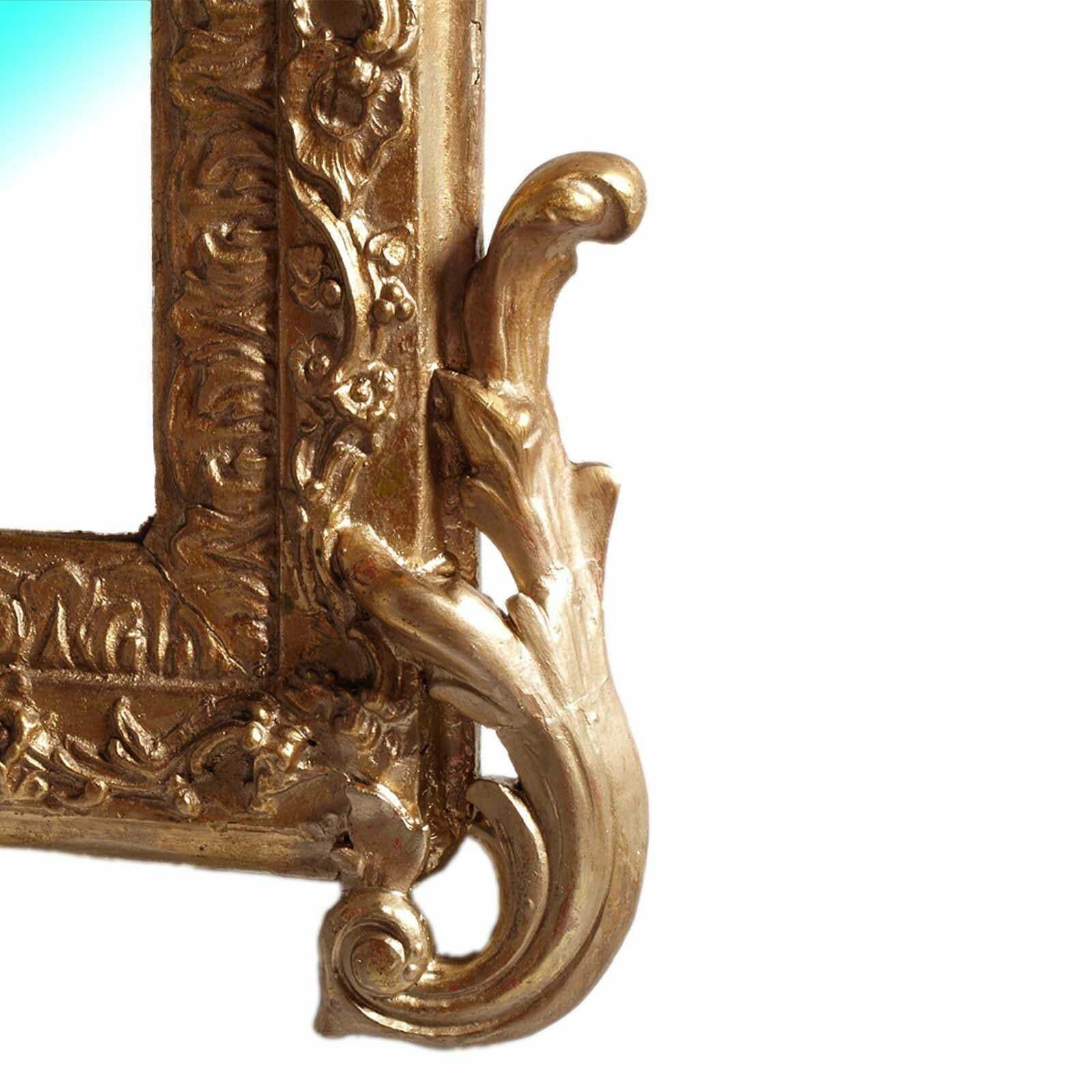 Period Louis XIV Giltwood Mirror, Circa 1700 Venice, Andrea Brustolon School photo Home Decor