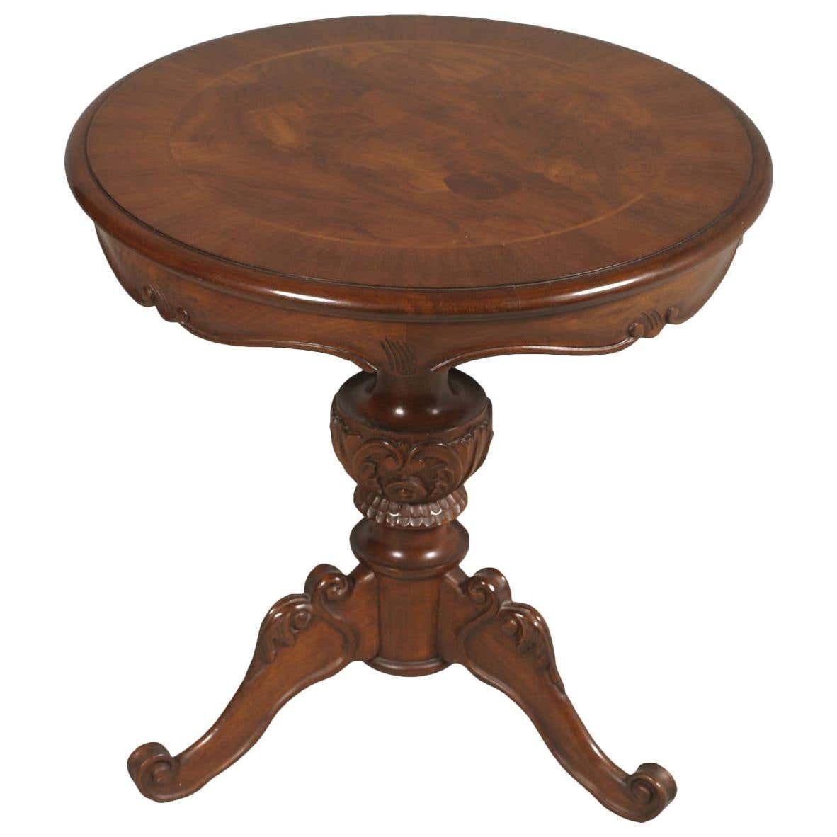 Italian 1920s Baroque Round Coffee Table Burl Walnut, Carved Walnut Wax Polished