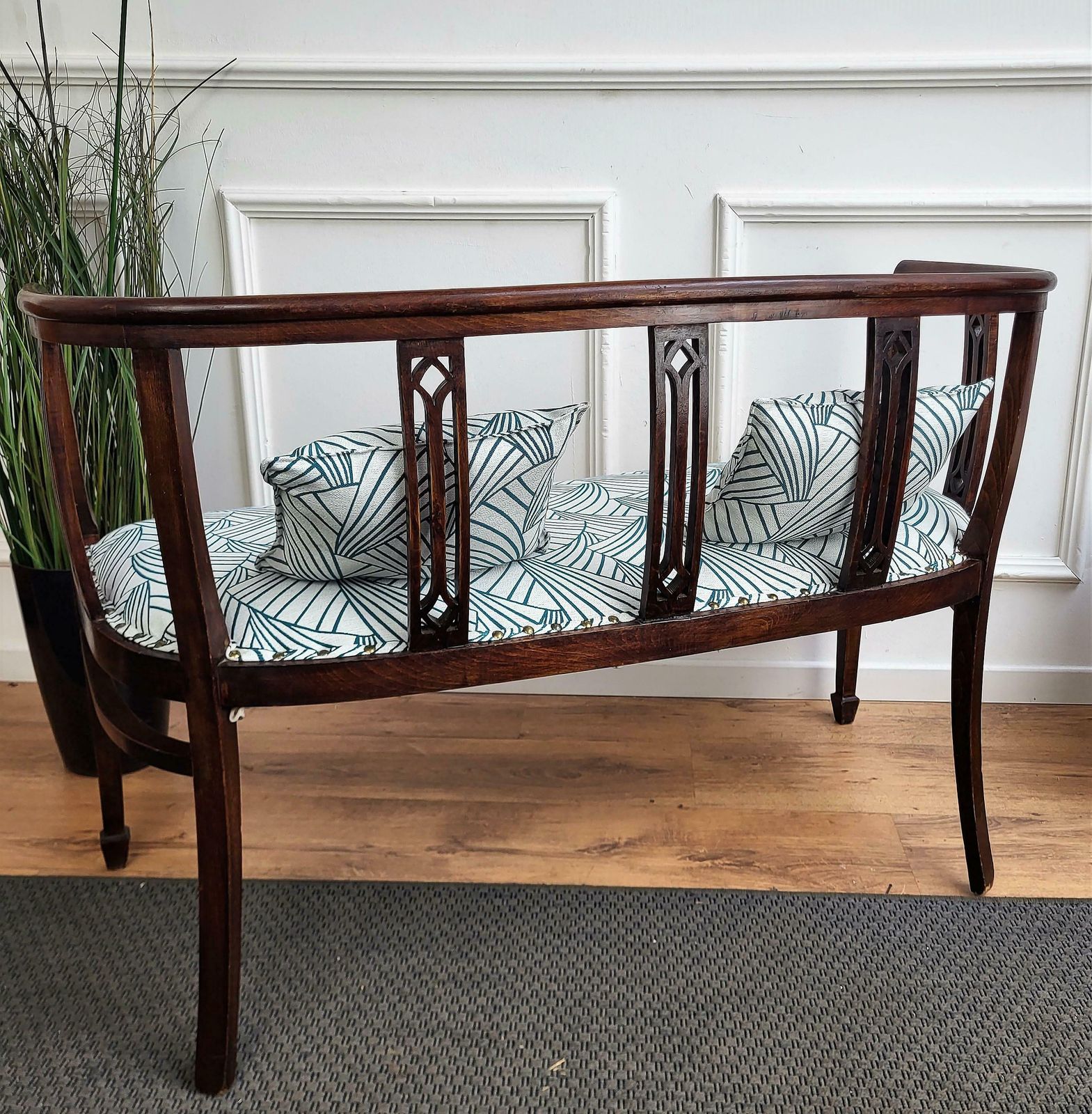 20thcentury Italian Wooden Carved Upholstered Hallway Entrance Settee Sofa Bench photo vinterior