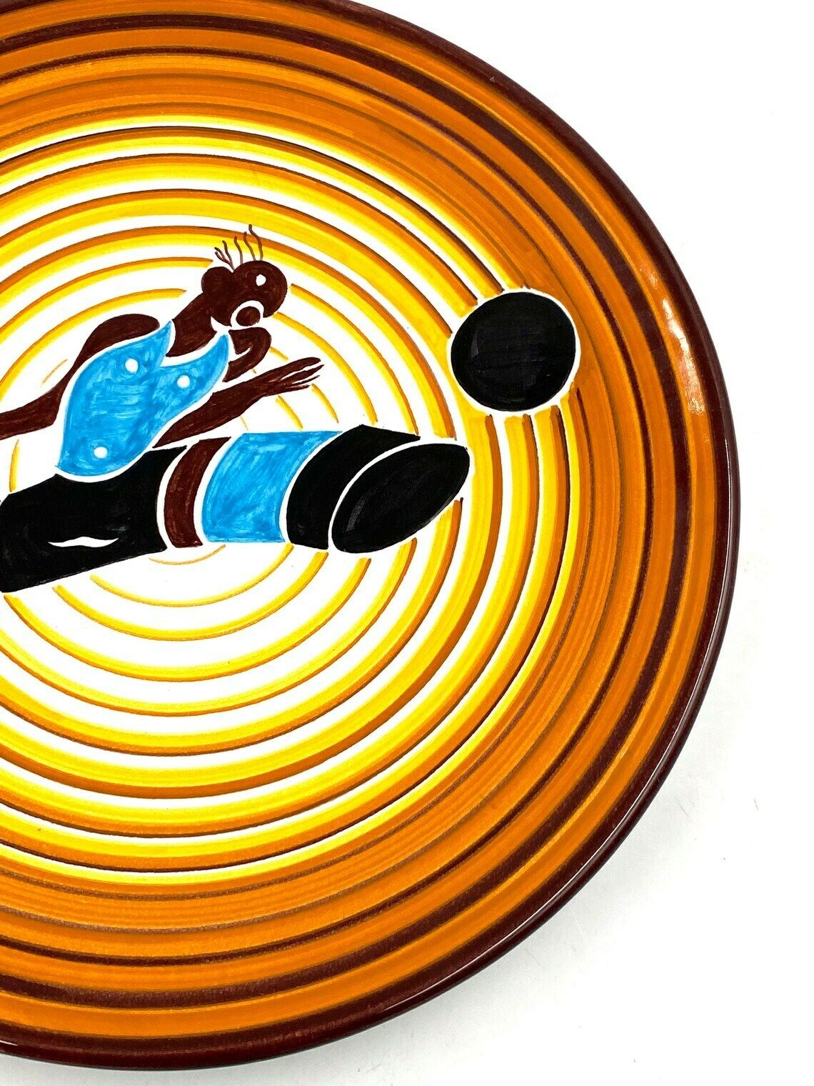Dante Baldelli  Futurist Soccer Player Plate Reproduced By Fictilia Faenza Italy 1971 photo 500.0