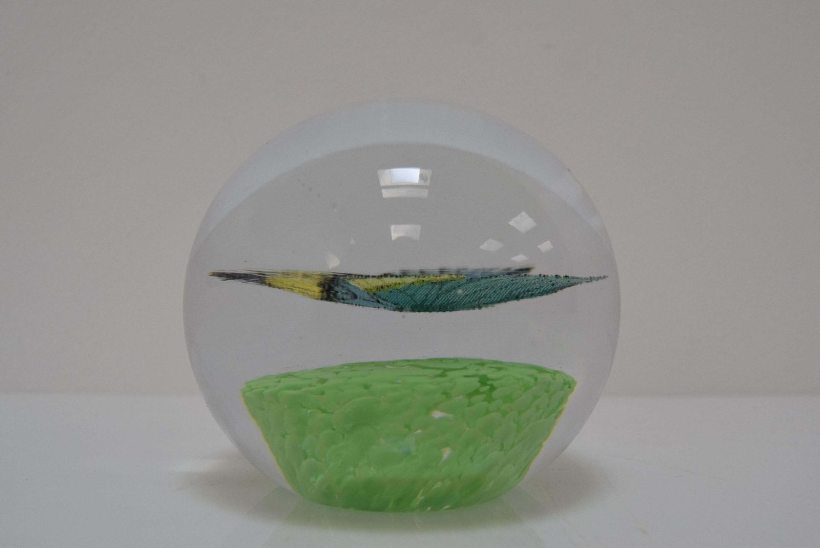 Art Glass Paperweight, Glasswork Novy Bor, 1950's. photo vinterior