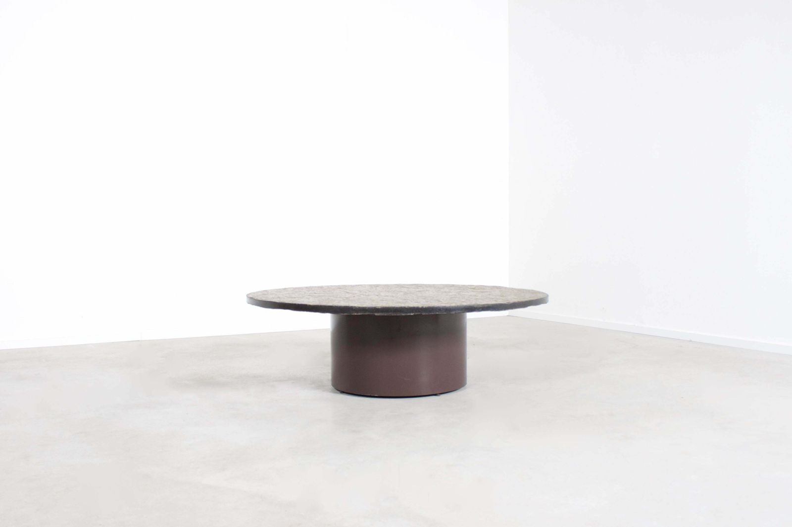Brutalist 1970s Round Coffee Table With A Brown/Green Slate Top photo vinterior