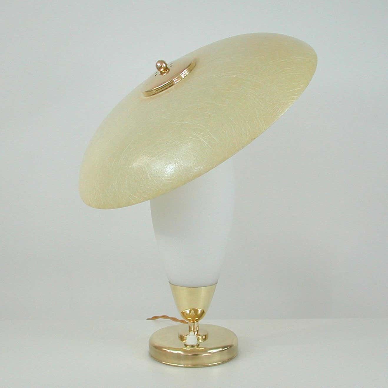photo vintage Midcentury Swedish Modern Brass, Opaline And Fiberglass Saucer Table Lamp, 1950s