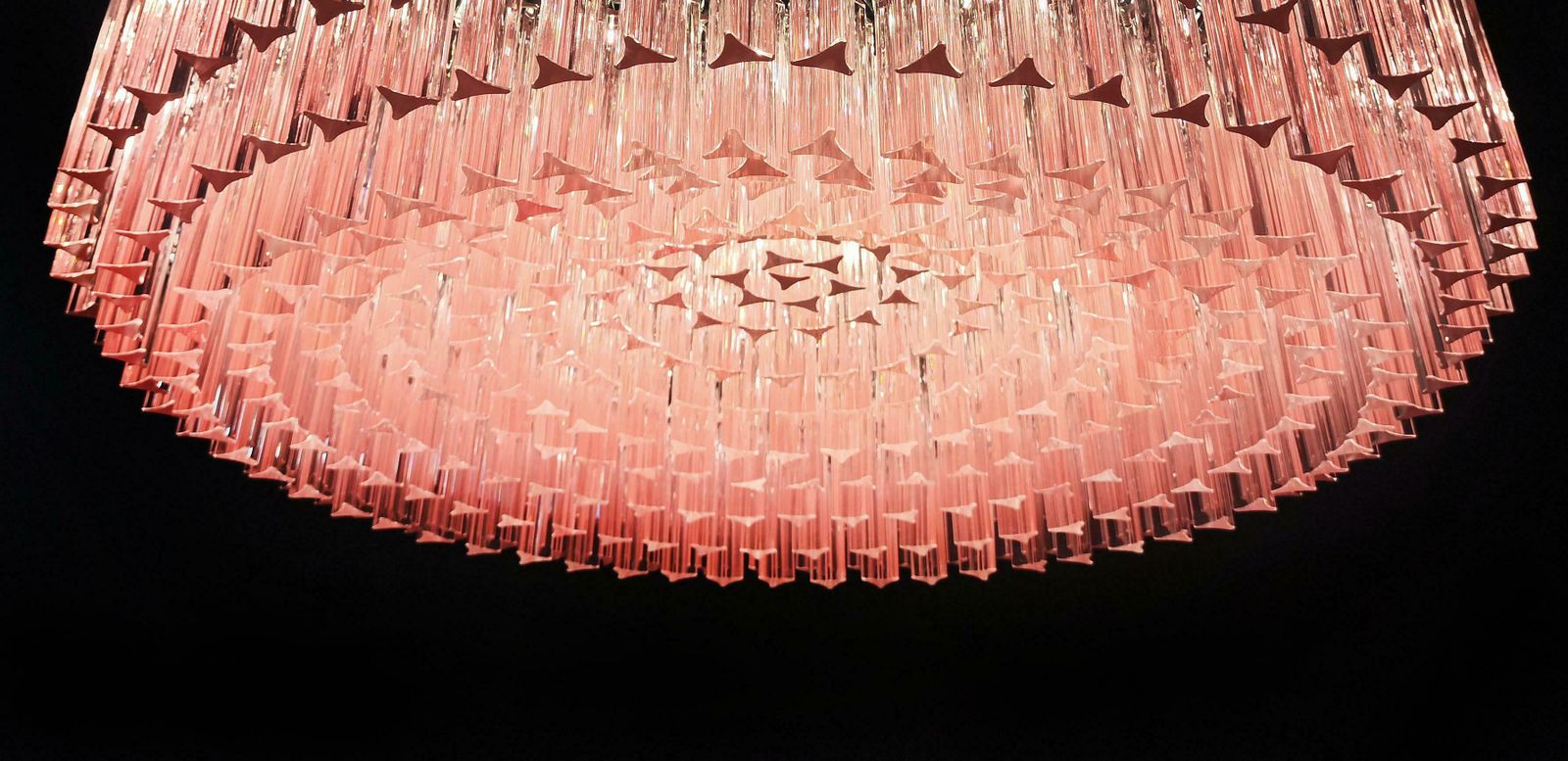 9682.0 Huge And Amazing Triedri Murano Glass Chandelier   391 Pink Prims Triedri photo