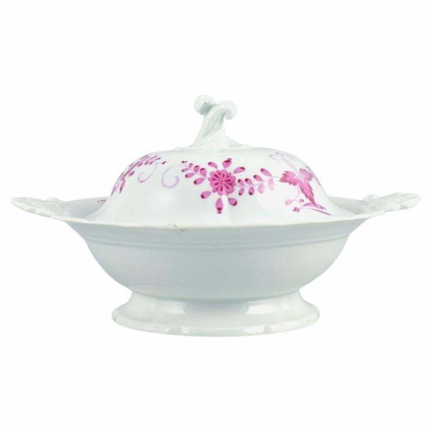 Meissen, Germany, Pink Indian, Round Tureen With Lid. 19th Century. photo furniture