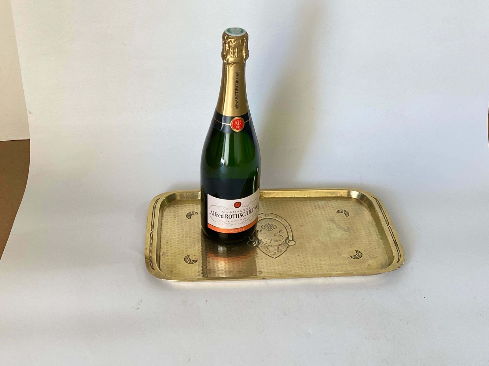 photo for sale Platter In Brass, Art Deco Period, Gold Colour, 2 Signed, France 1940