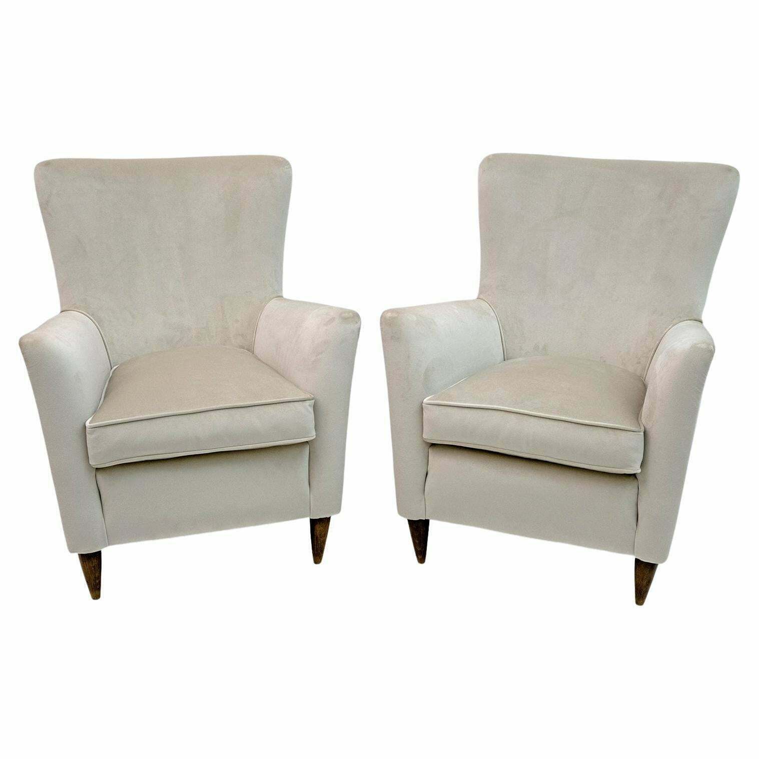 Pair Of Gio Ponti Mid Century Modern Italian Velvet Armchairs For Isa, 1950s