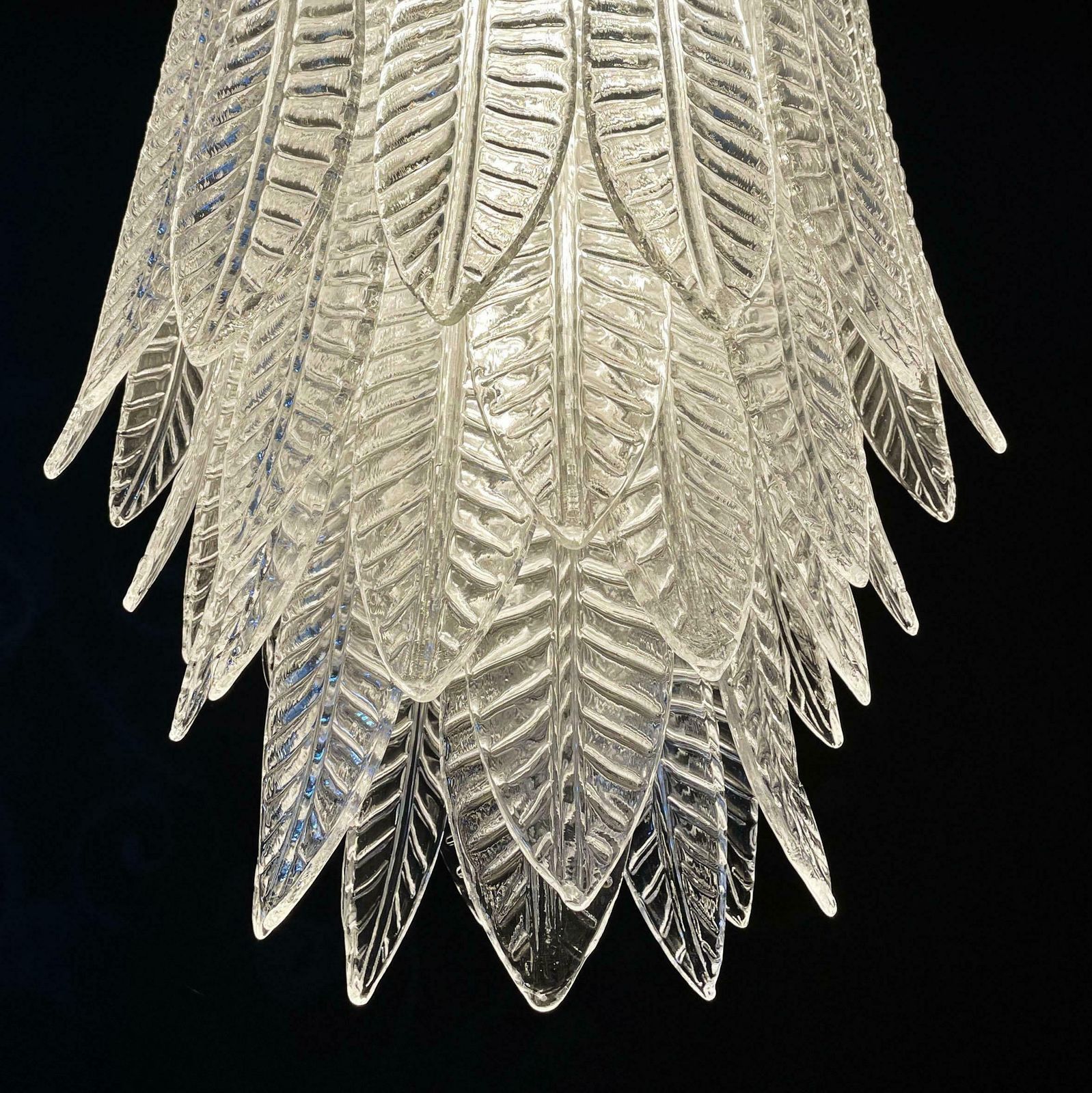 photo furniture Amazing And Huge Italian Murano Felci Glass Chandelier   41 Glasses