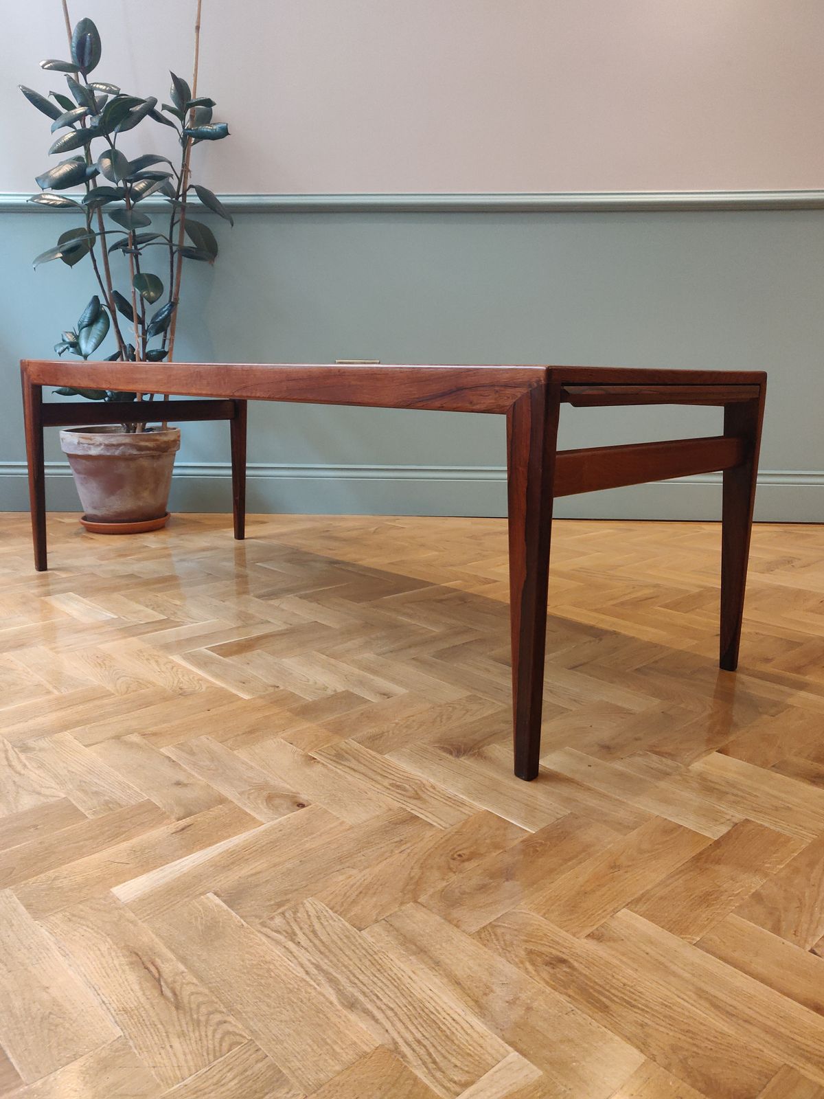 Mid 20th Century Rosewood Extending Coffee Table By Ludvig Pontoppidan