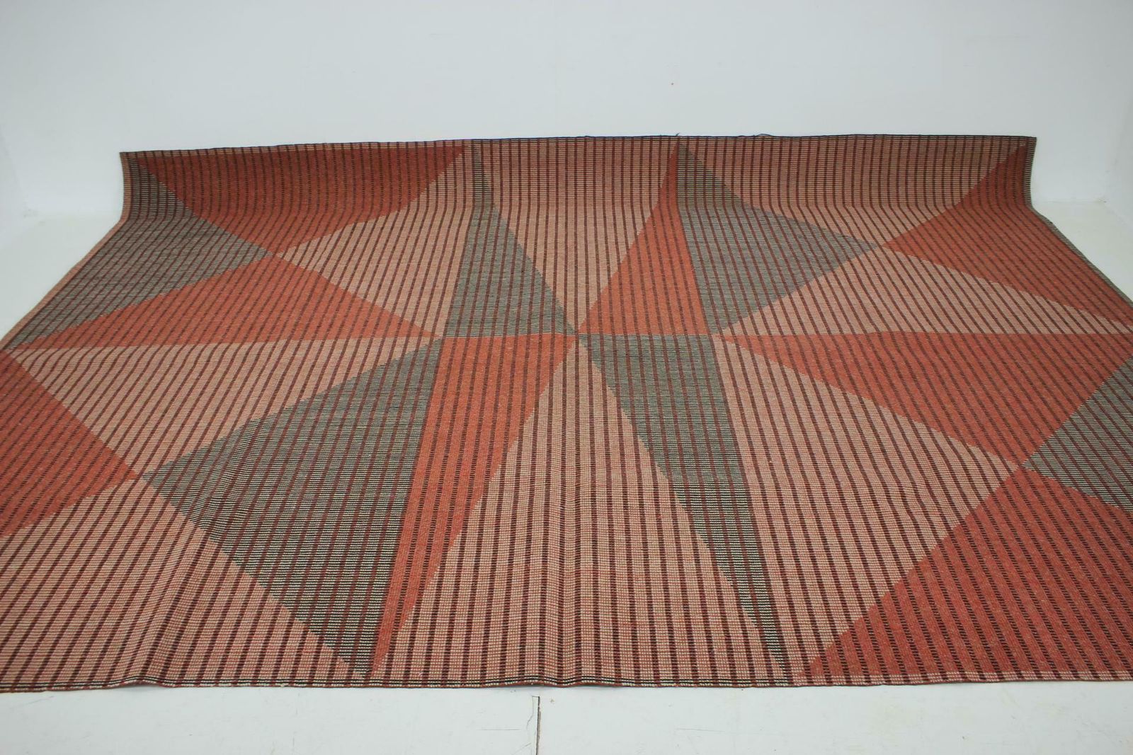 Xl Mid Century Bouclé Abstract Design Geometric Rug / Carpet, 1950s photo Textiles