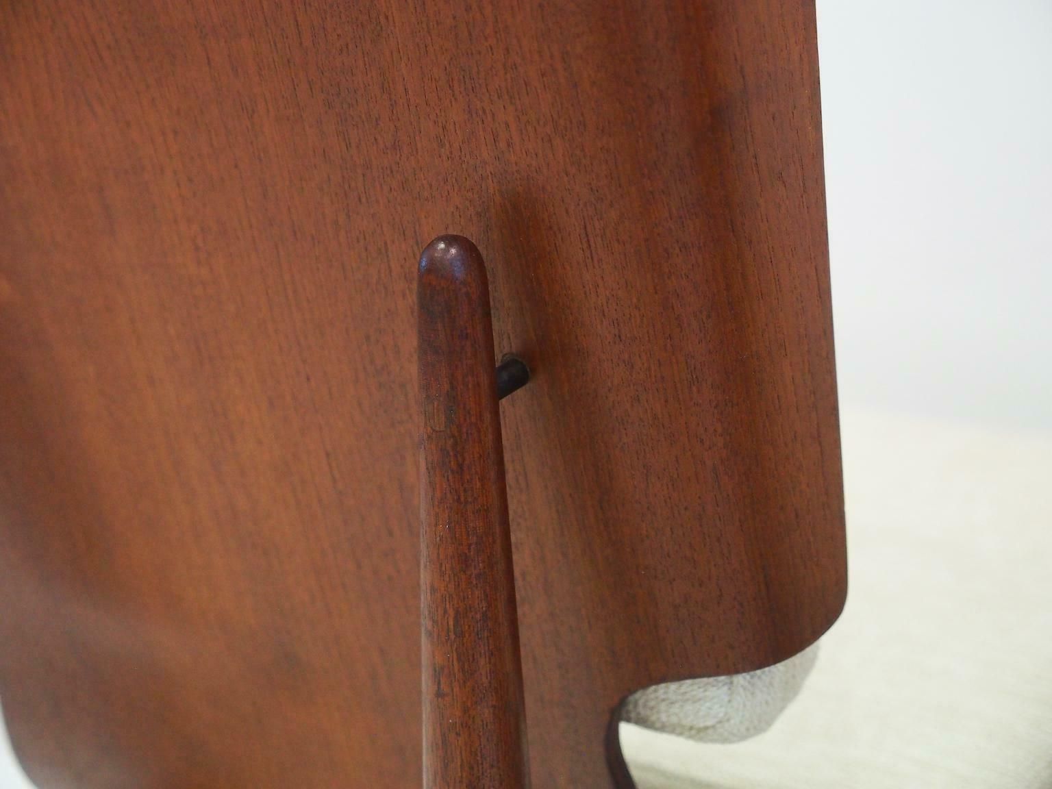 photo vinterior Pair Of Italian Modernist Wooden Side Chairs By Barovero
