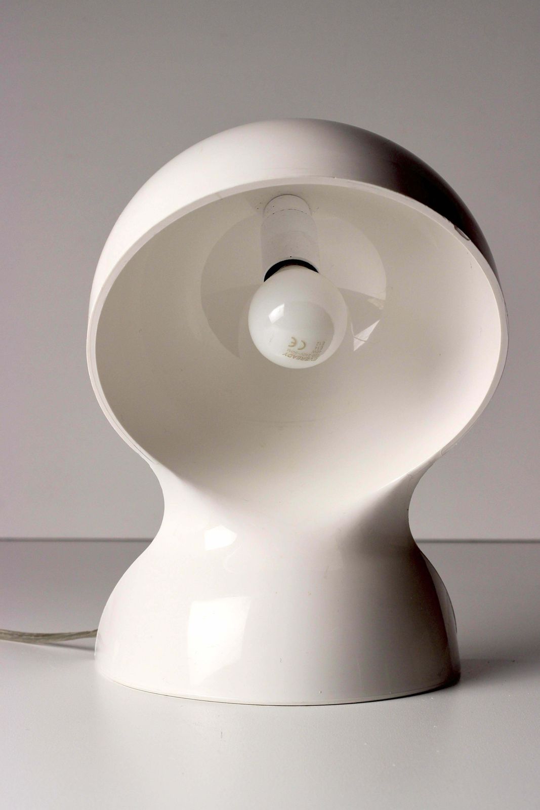 Dalu Table Lamp By Vico Magistretti For Artemide photo buy