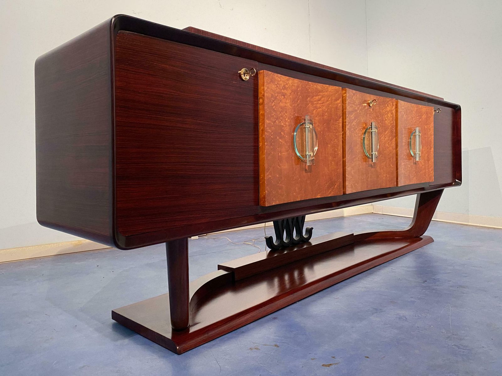 Italian Art Deco Sideboard With Bar Cabinet Attributed To Osvaldo Borsani, 1940s photo 8891.0