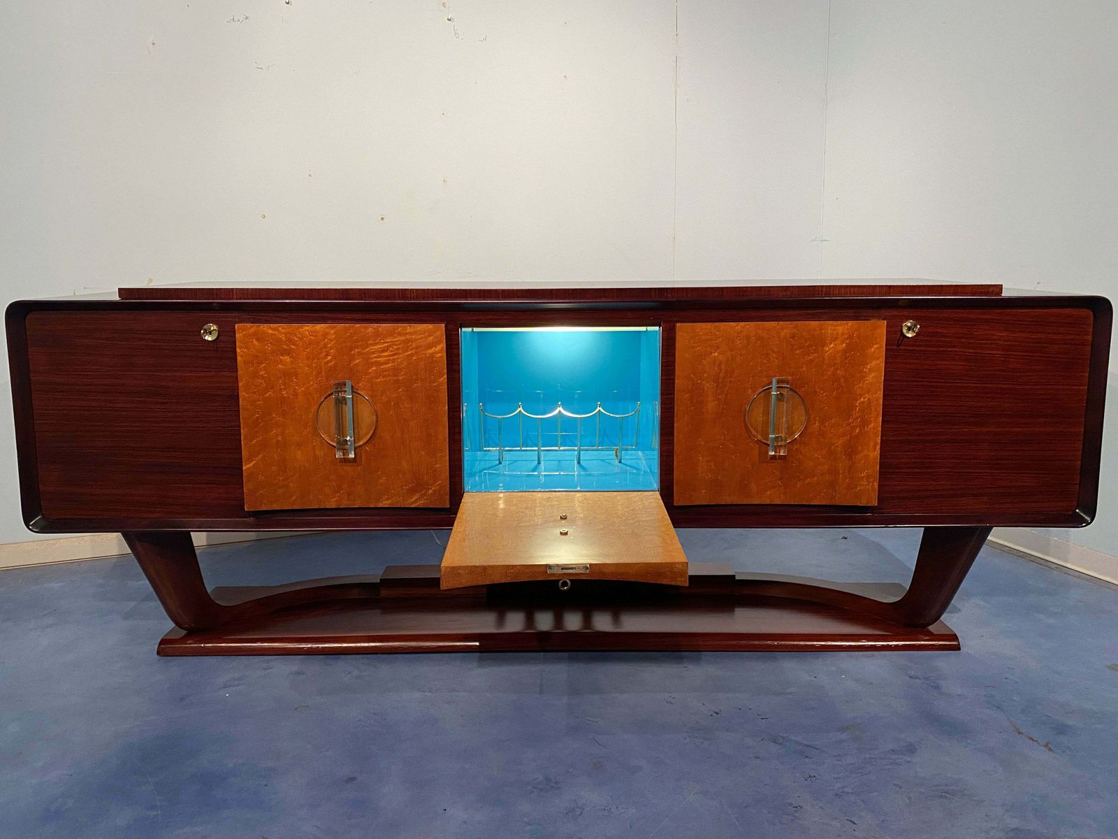 Italian Art Deco Sideboard With Bar Cabinet Attributed To Osvaldo Borsani, 1940s photo vintage