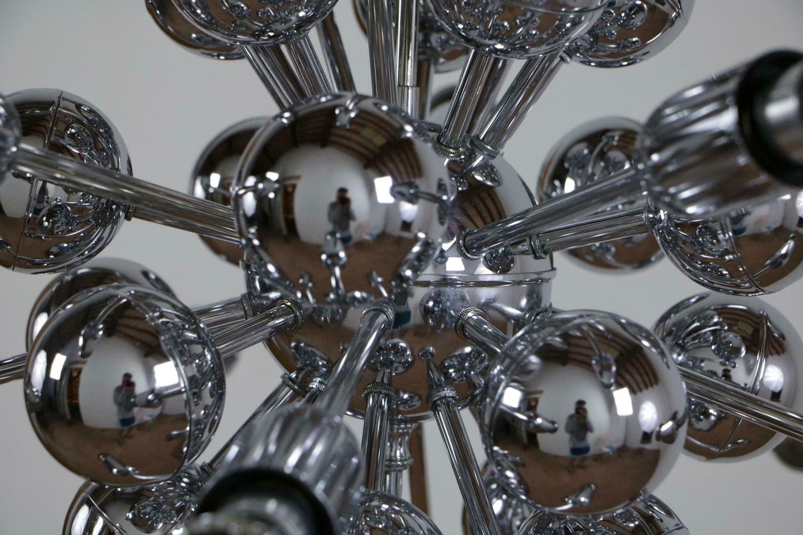 Italian Space Age Sputnik 20 Lights Chandelier By Reggiani Goffredo, 1965s photo vintage