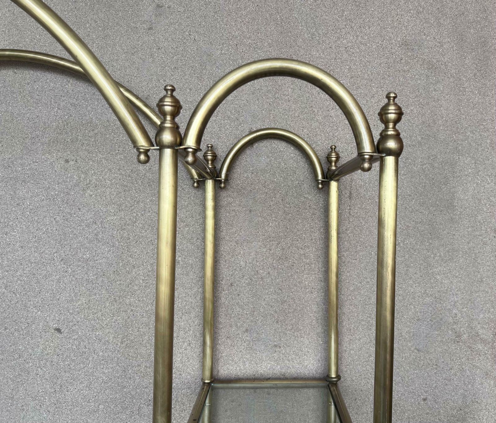 Vintage Brass étagère Arched Glass Display Shelf With Three + Four Shelves photo Furniture