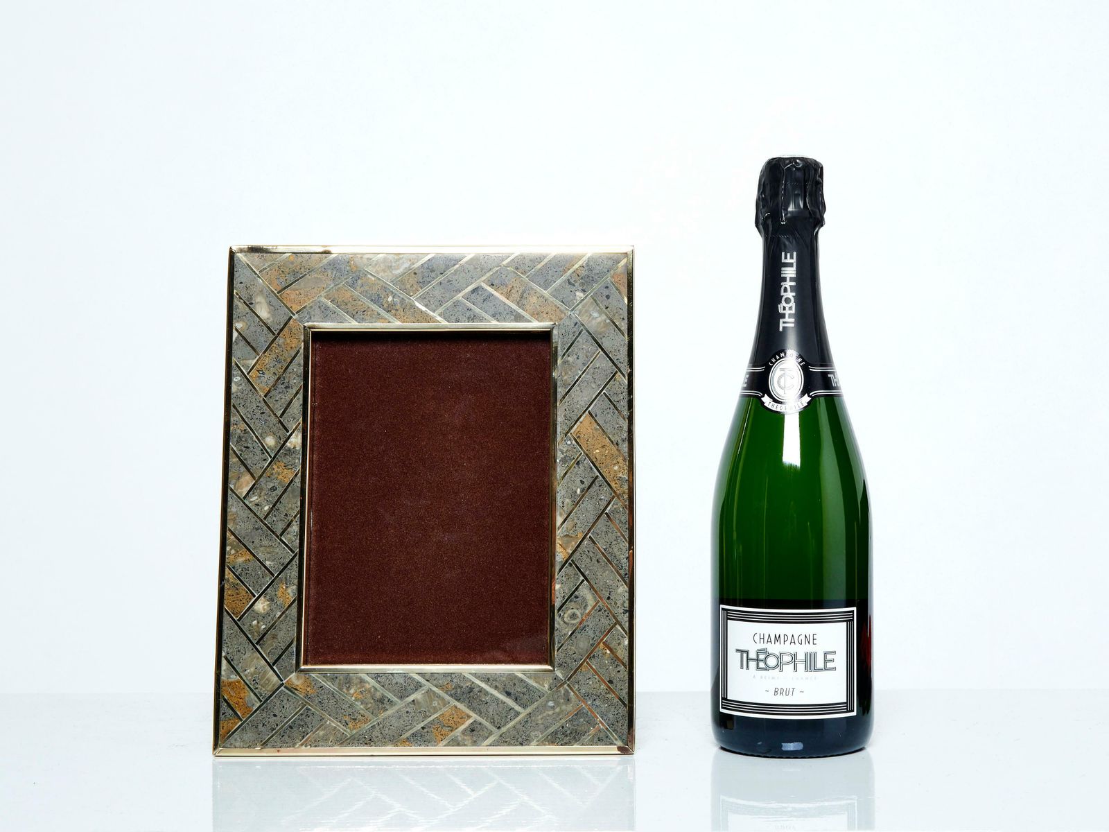 Mid Century Italian Brass Fossil Stone Picture Frame 1970 photo vinterior