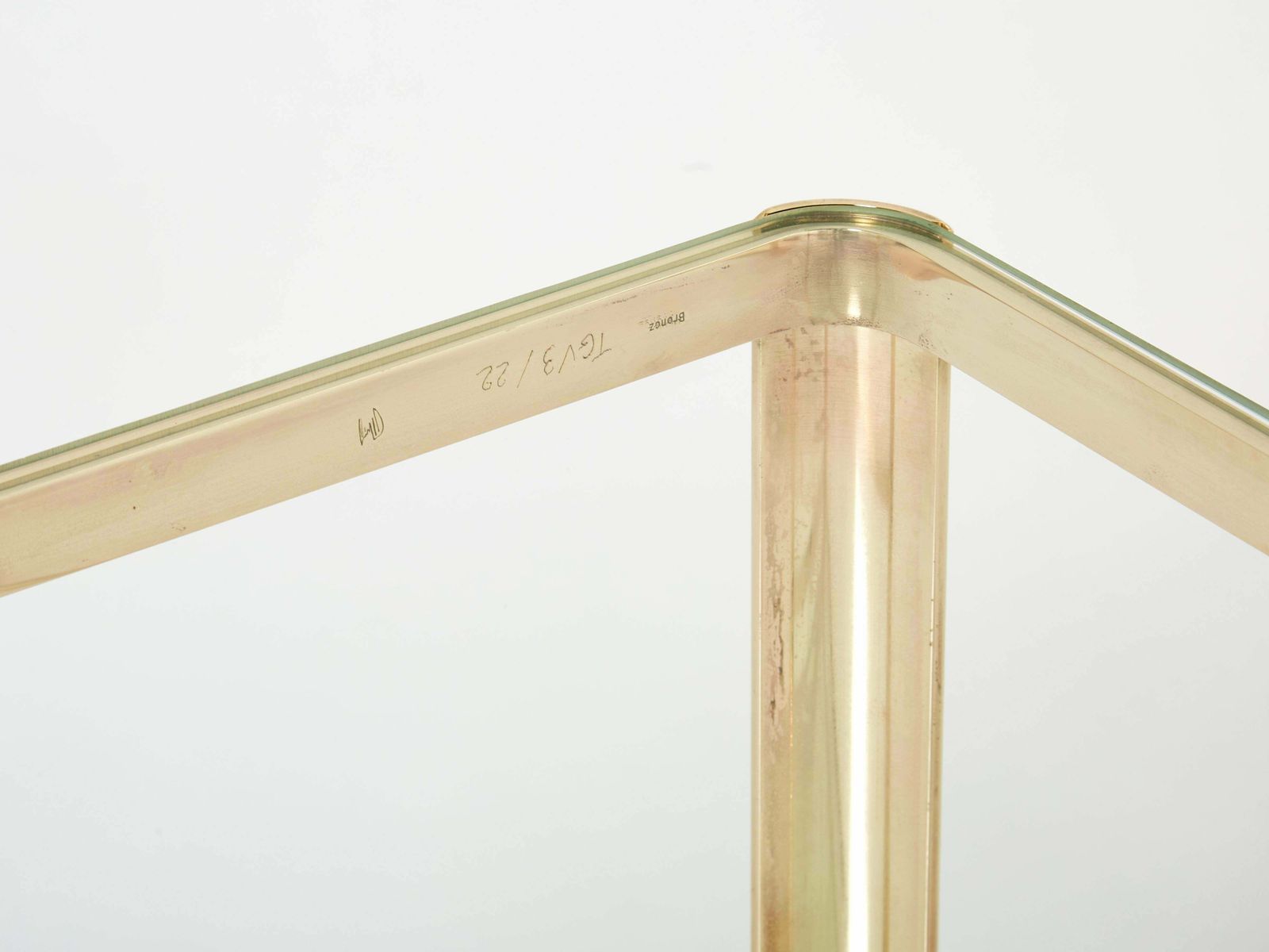 Table d'appoint à trois plateaux en bronze, par J.T. Lepelletier pour Broncz, années 1960 photo vintage