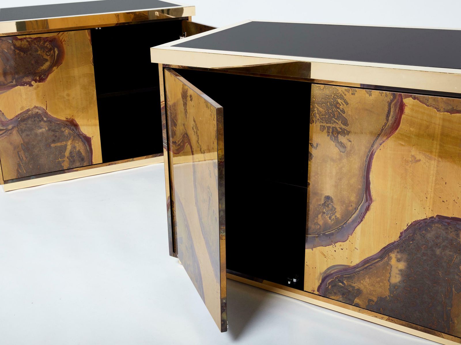 Paire de buffets en laiton oxydé par Isabelle et Richard Faure, années 1970 photo vinterior