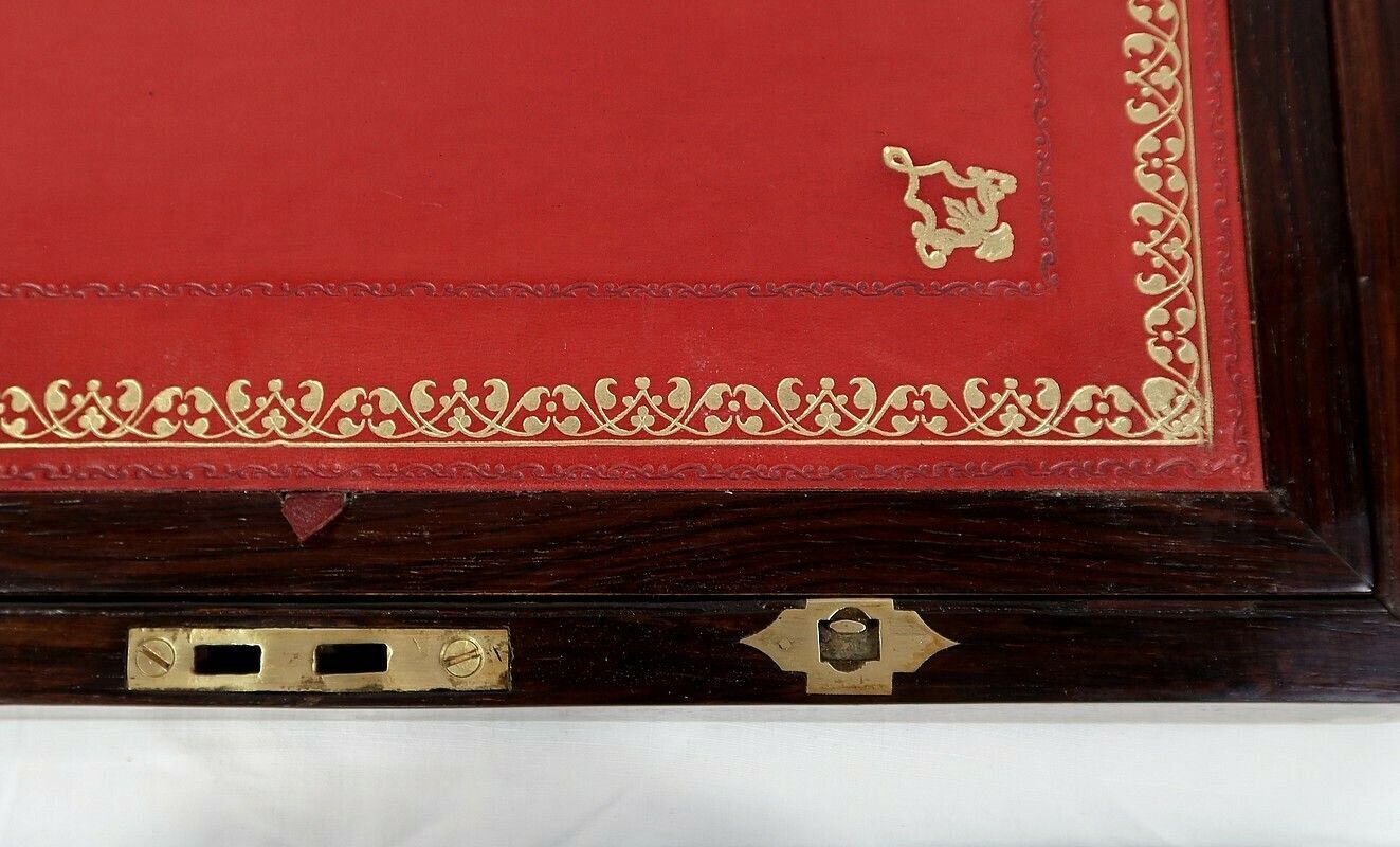 photo vinterior Walnut And Mother Of Pearl Travel Case, Napoleon III Period – Mid 19th Century