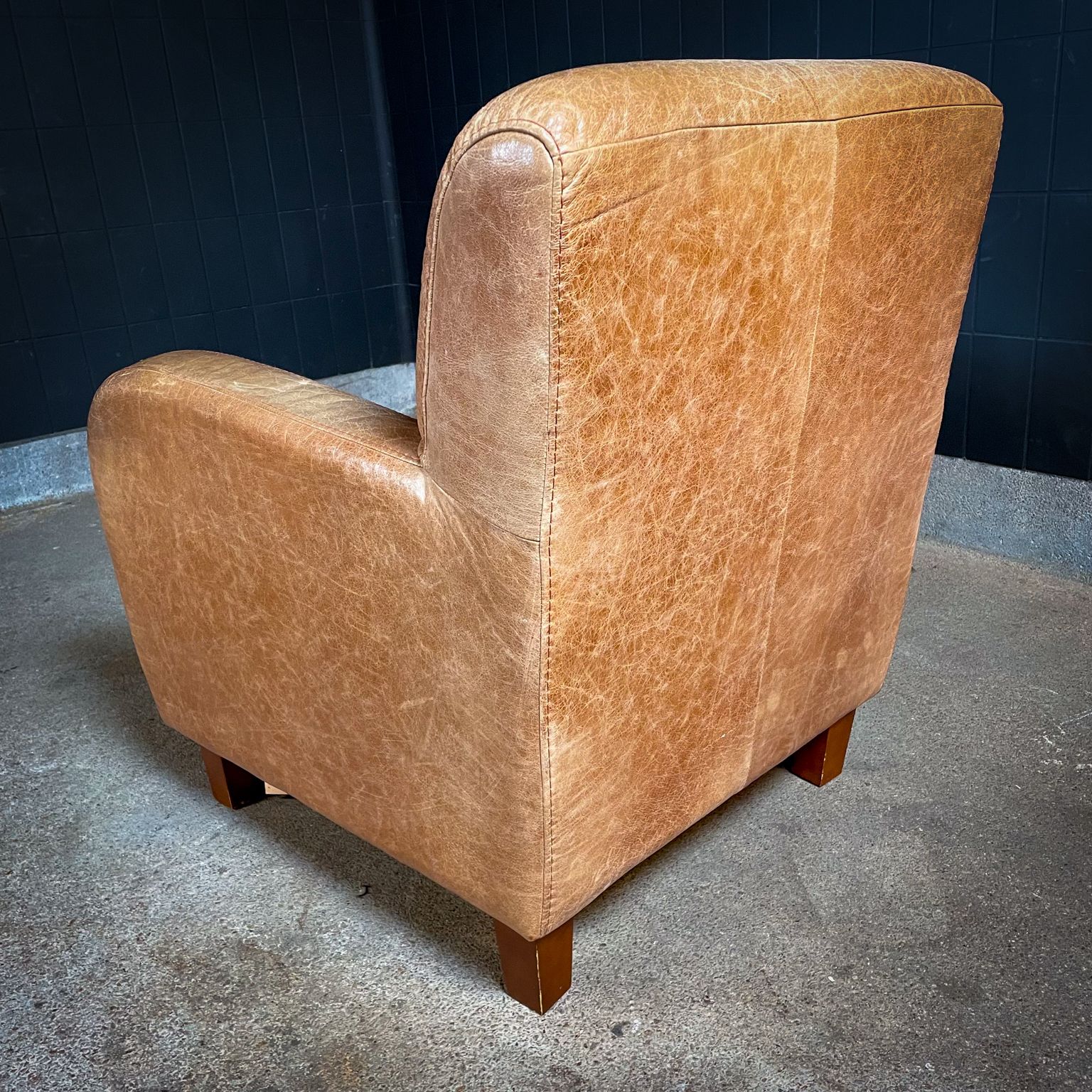 Meubels Set Van 2 Vintage Cognackleurige Leren Fauteuils photo