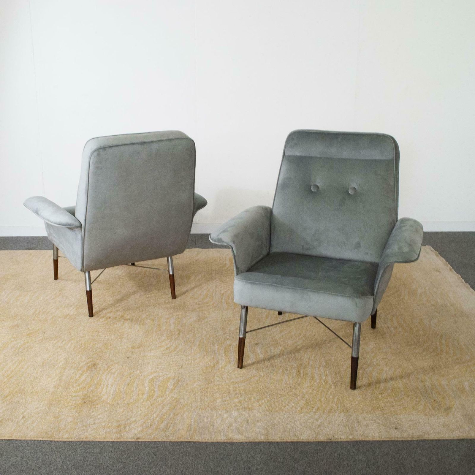 Italian Mid Century Pair Of Armchairs From The Sixties photo vintage