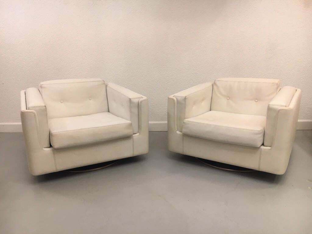 Pair Of Swiveling White Faux Leather "Montenapo" Armchairs By Zanotta Italy 1965 photo furniture