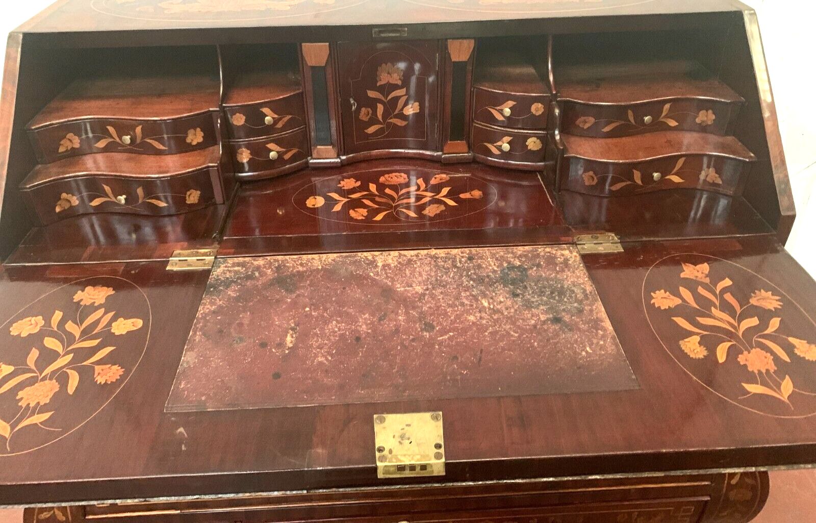 photo buy Scriban Chest Of Drawers In Dutch Marquetry XVIII Century
