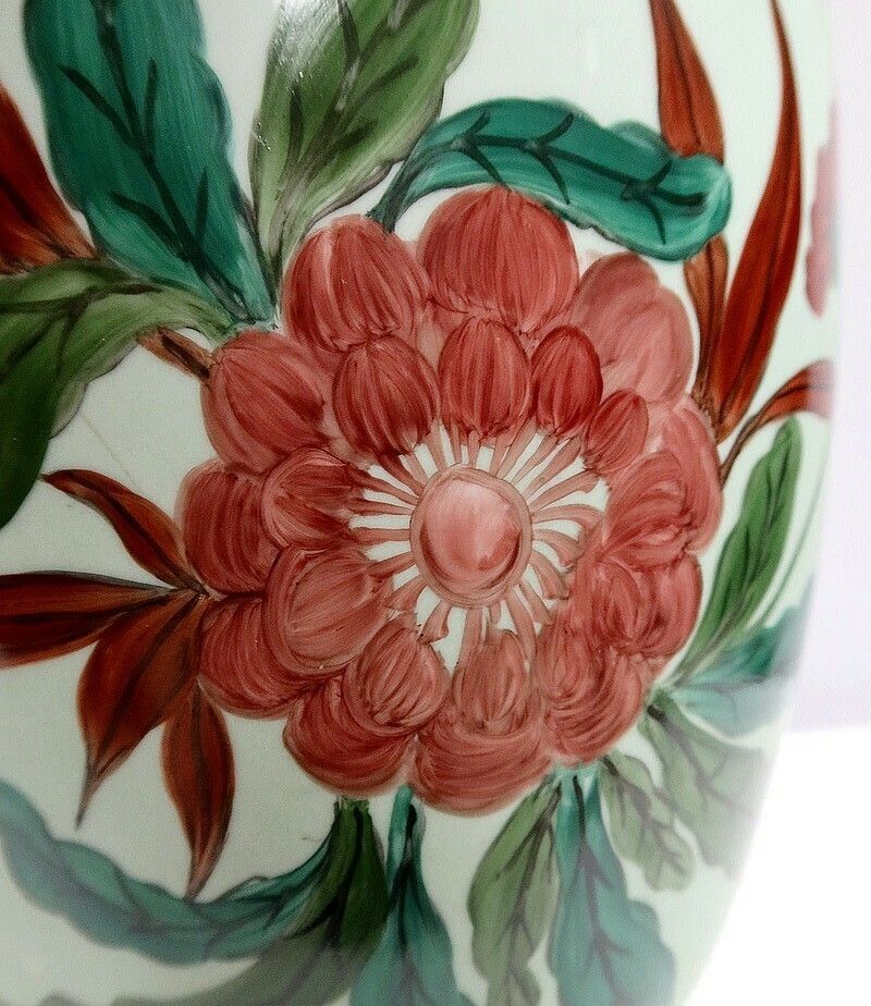 Limoges Porcelain Vase Decorated With Flowers – Early 20th Century photo 780.7297