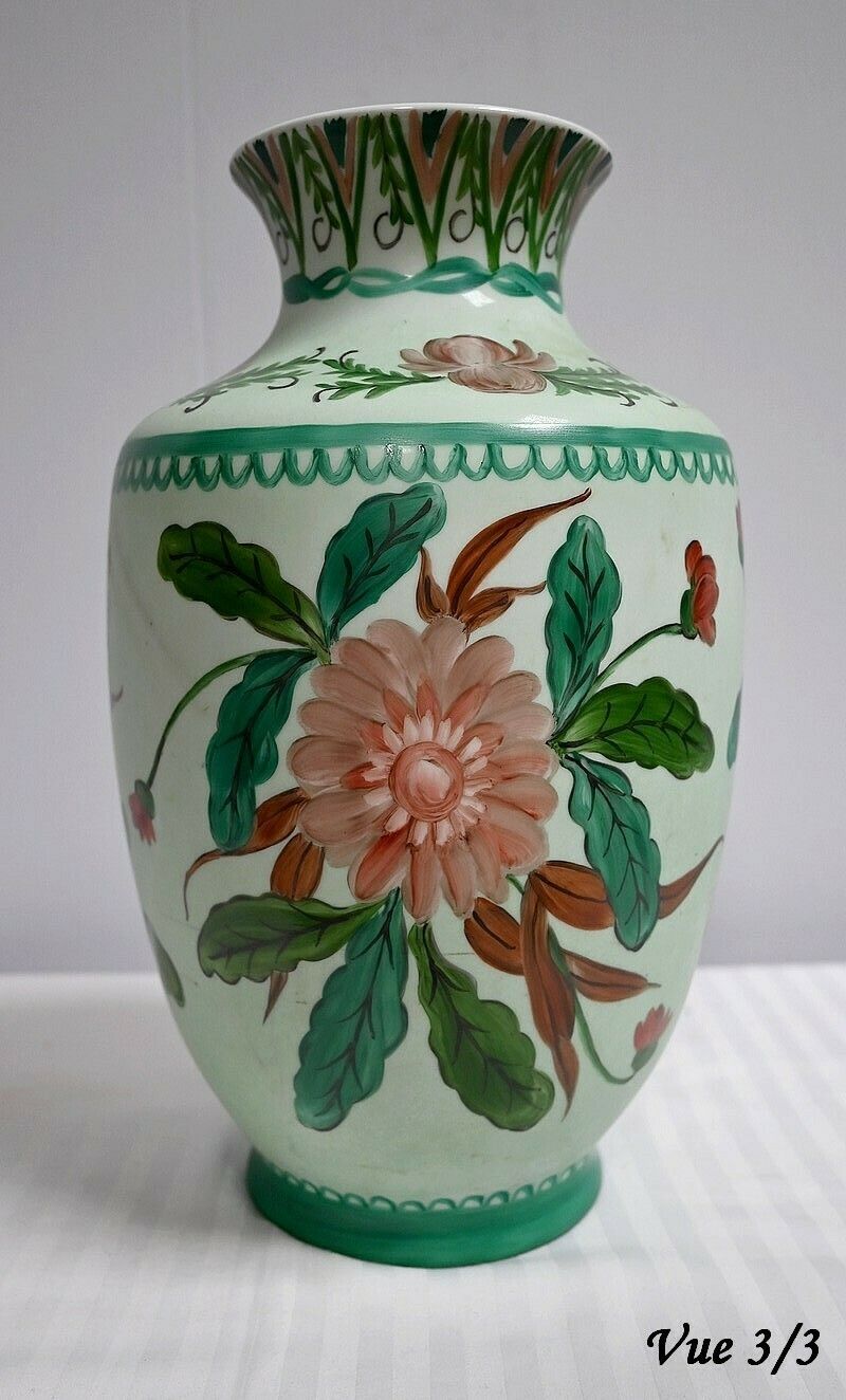780.7297 Limoges Porcelain Vase Decorated With Flowers – Early 20th Century photo
