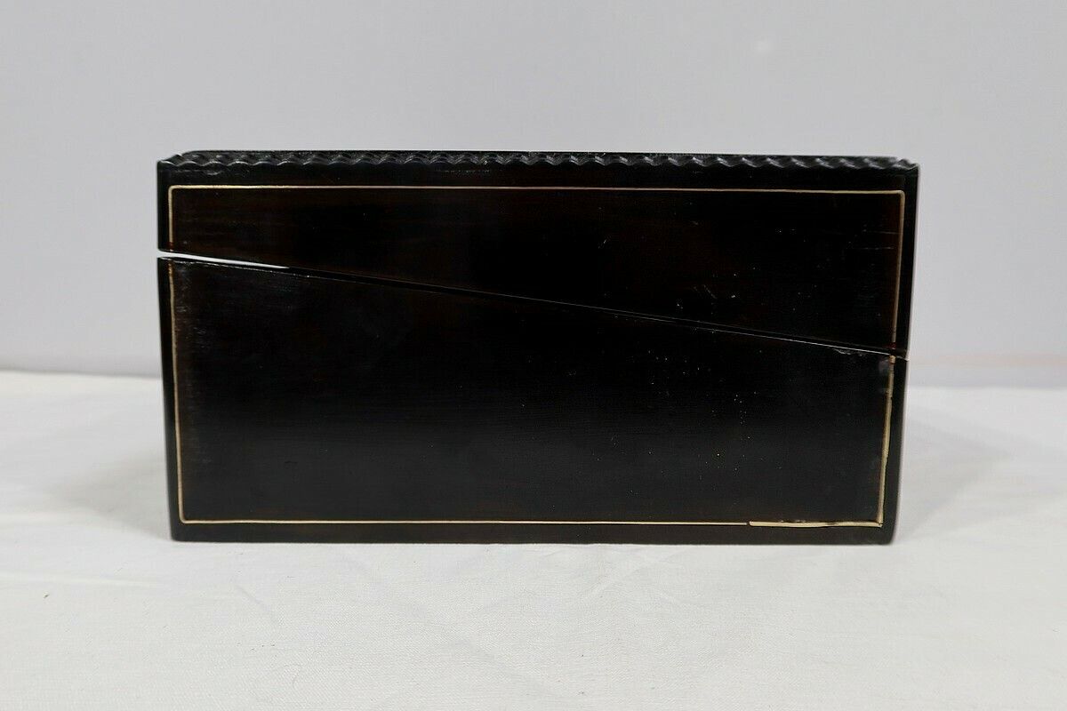 photo furniture Travel Case In Precious Wood And Bone And Brass Inlays, Napoleon III Period – Mid 19th Century