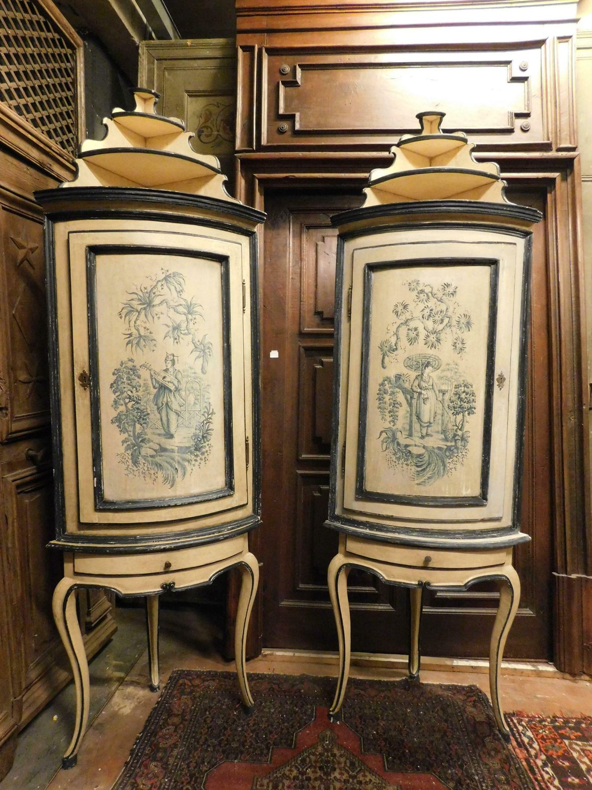 Antique Pair Of Corner Cabinets In Lacquered Wood With Chinoiserie, 18th Century photo vintage