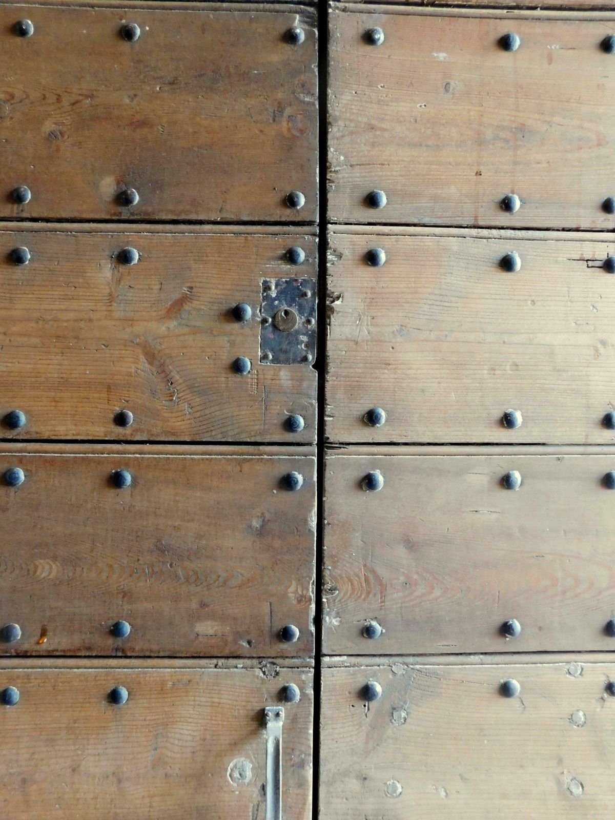 photo vinterior Double Prison Door In Wood And Iron, Nails & Bolts, 19th Century Italy