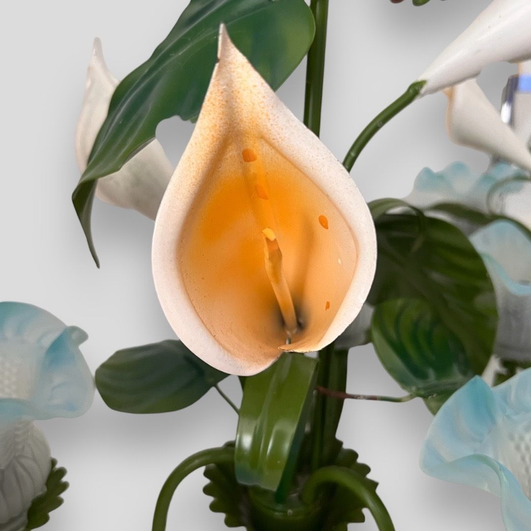 photo furniture A Fantastic Pair Of Italian Metal 1960s Chandeliers With Painted Nalla Lilies