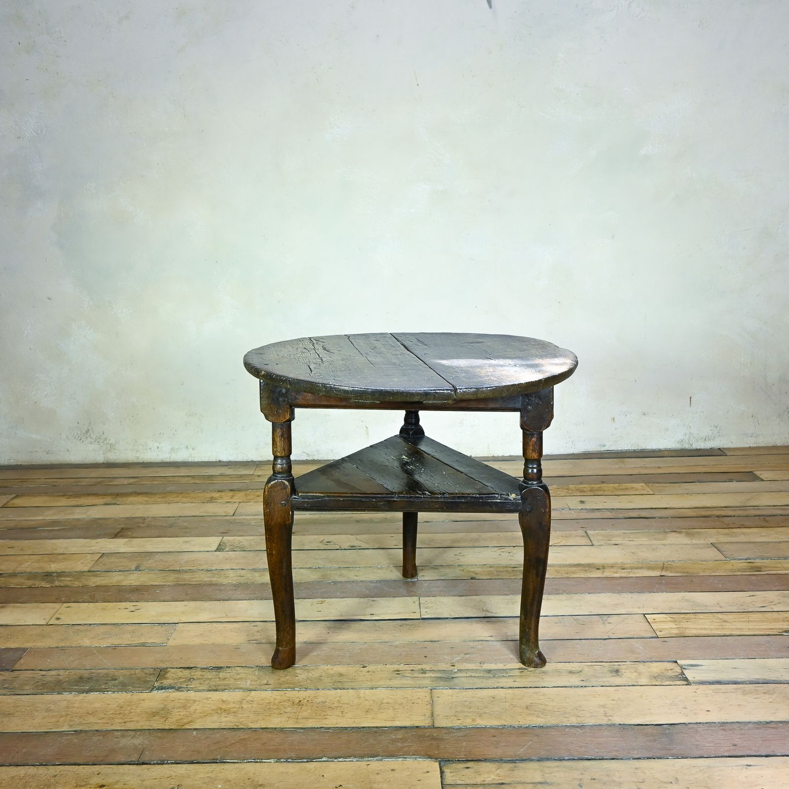 2700.0 18th Century Country House Oak Cricket Table photo