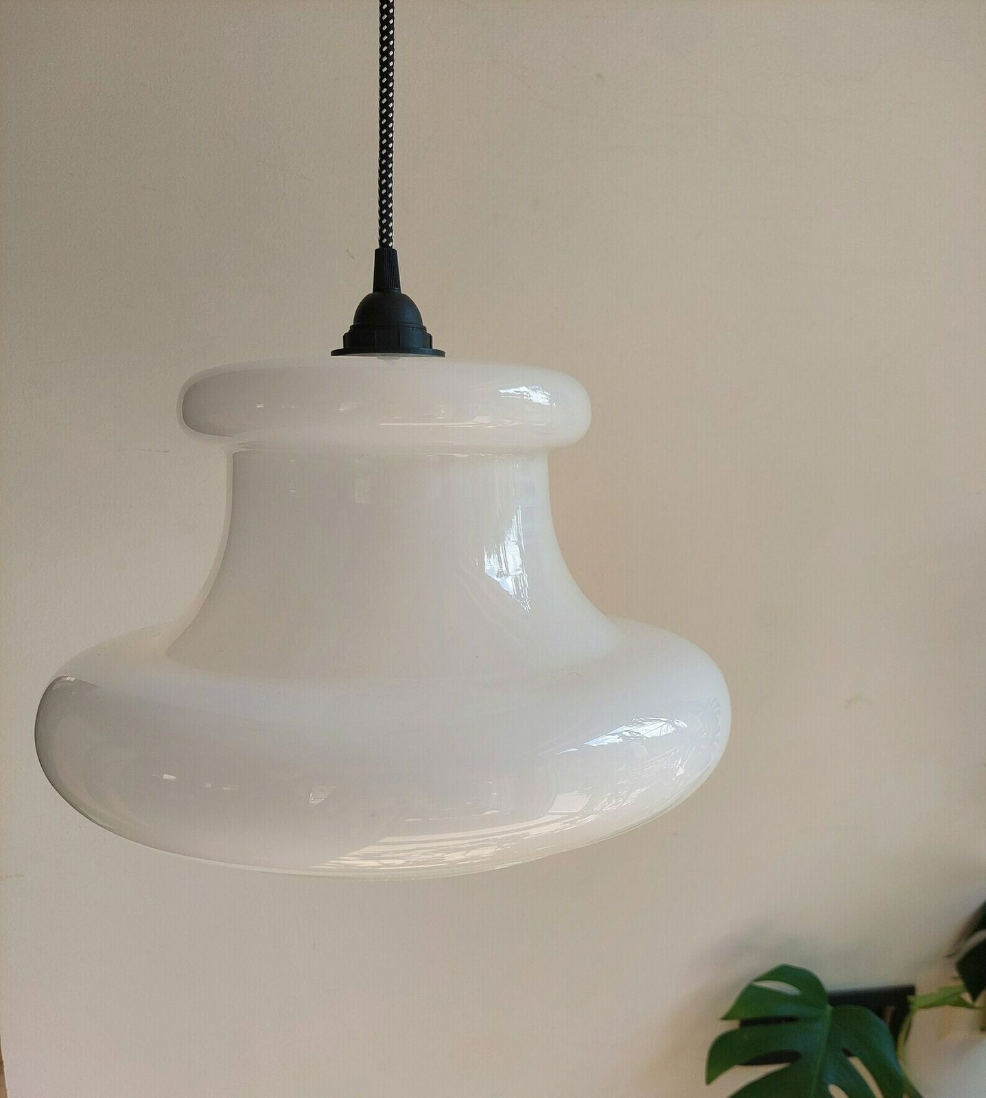 Retro Pendant Light / Retro Ceiling Light / Ufo Pendant Light / Space Age /White And Black/ Mcm Pendant Light /Mcm Interior / Mcm Home / 70s photo furniture