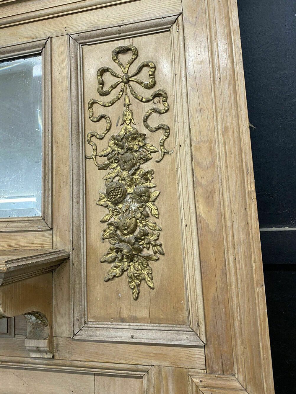 photo furniture Rare Carved Pine Gilt Antique Old Fire Surround Overmantel Fireplace Reclaimed
