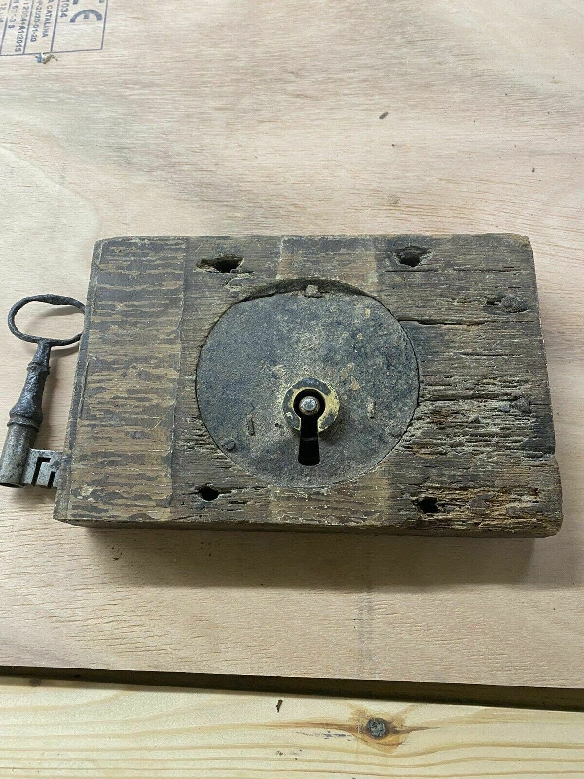 Large 17th Century Rim Lock Key Reclaimed Period Oak Iron Rare Door Furniture photo buy